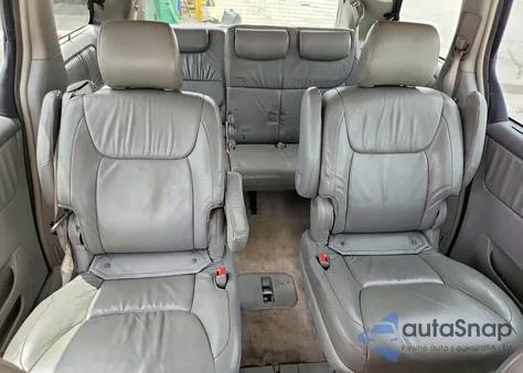 2008 Toyota Sienna Xle Limited z USA, uszkodzony, nr VIN 5TDBK22C08S015502